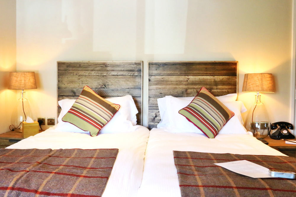 The White Hart Hotel สต็อคบริดจ์ ภายนอก รูปภาพ