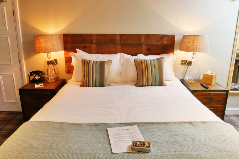 The White Hart Hotel สต็อคบริดจ์ ภายนอก รูปภาพ