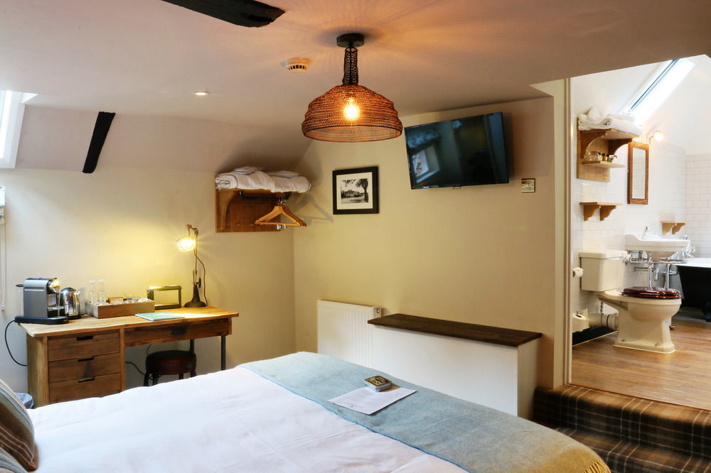 The White Hart Hotel สต็อคบริดจ์ ภายนอก รูปภาพ