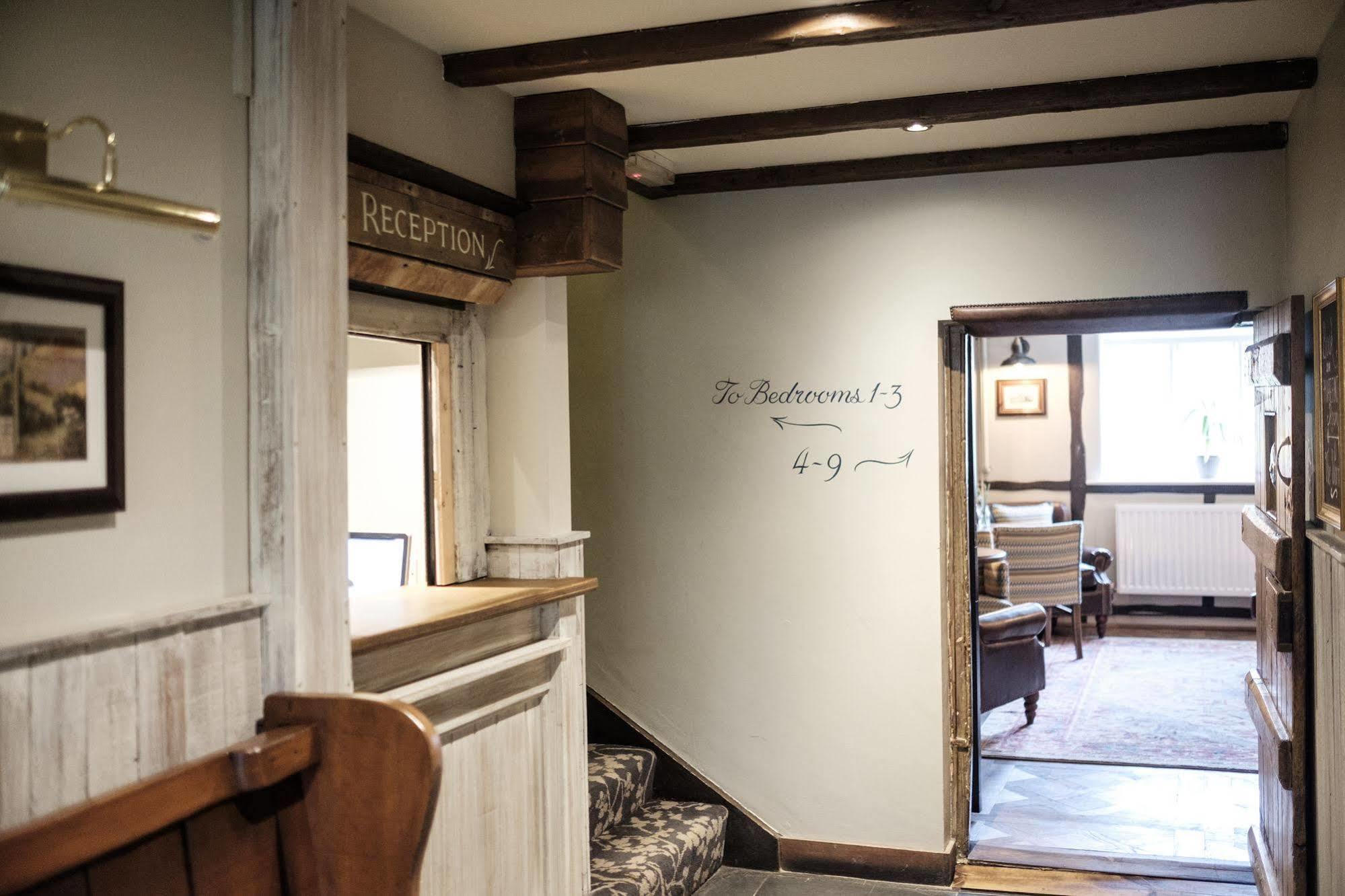 The White Hart Hotel สต็อคบริดจ์ ภายนอก รูปภาพ