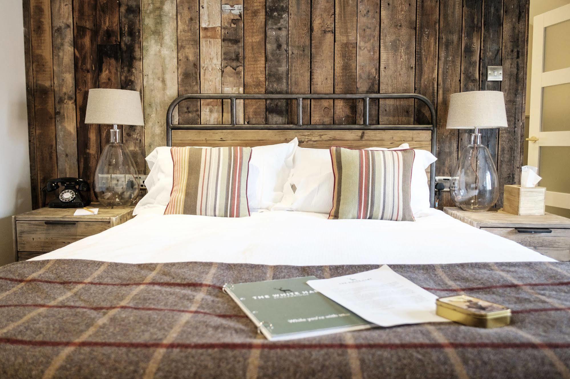 The White Hart Hotel สต็อคบริดจ์ ภายนอก รูปภาพ