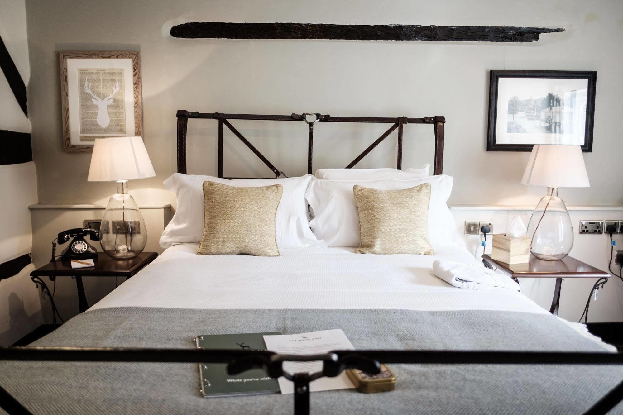 The White Hart Hotel สต็อคบริดจ์ ภายนอก รูปภาพ
